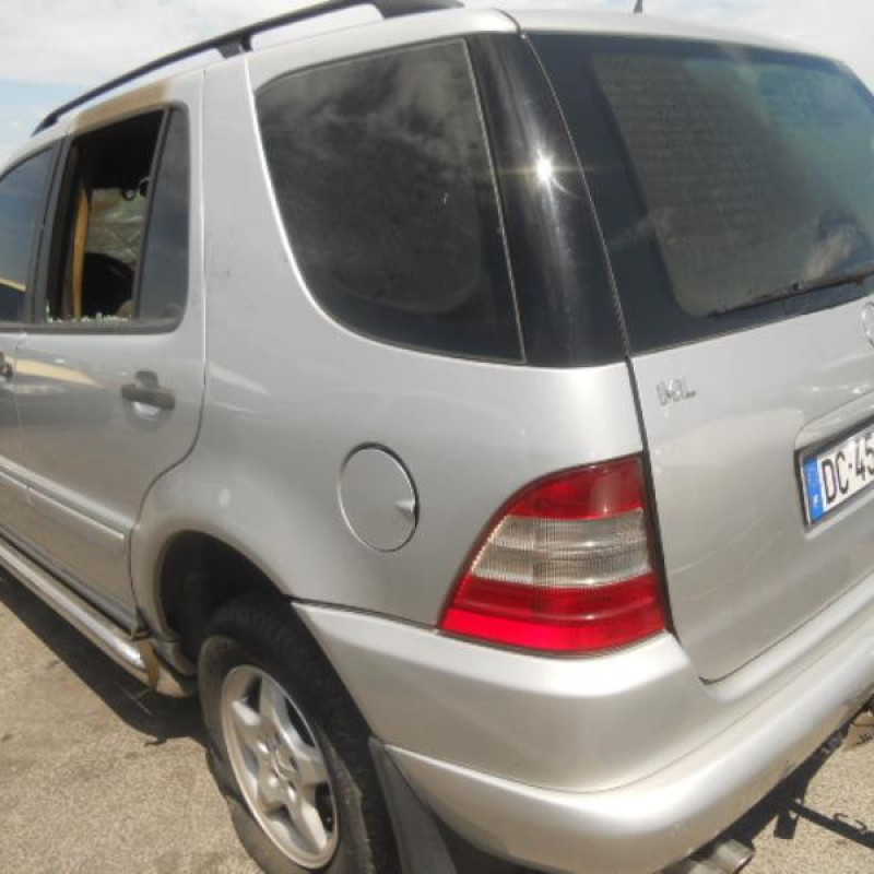 Capot MERCEDES CLASSE M 163 Photo n°4