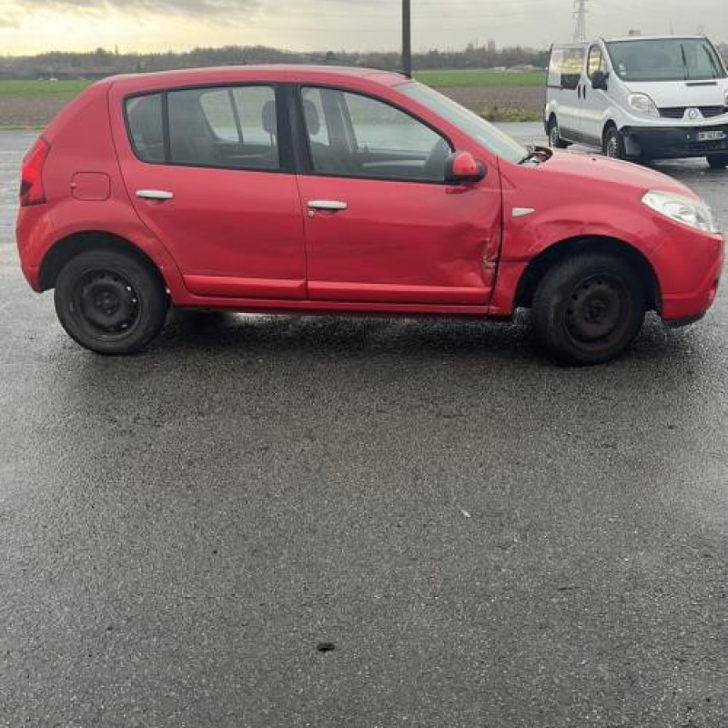 Calandre DACIA SANDERO 1 Photo n°6