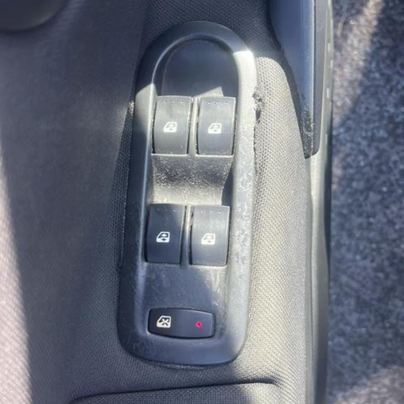 Custode arriere gauche (porte) RENAULT MEGANE 2 Photo n°13