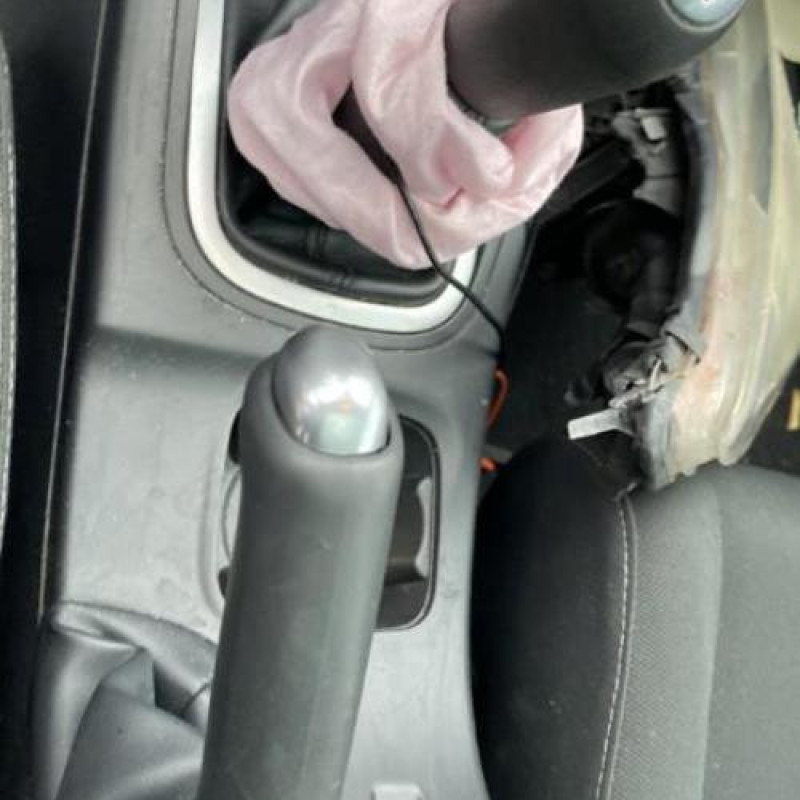 Bouton de coffre RENAULT MEGANE 3 Photo n°13
