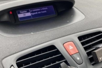 Bouton de coffre RENAULT MEGANE 3