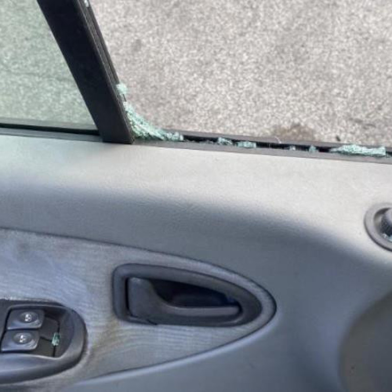 Avertisseur/Klaxon RENAULT SCENIC 1 Photo n°9