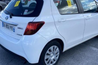 Serrure avant droit TOYOTA YARIS 3