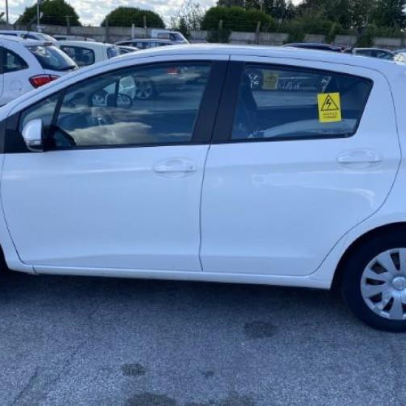 Serrure avant droit TOYOTA YARIS 3 Photo n°7