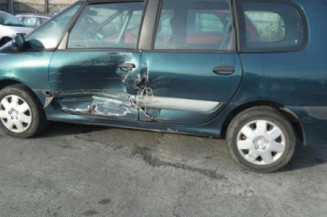 Bouton de warning RENAULT ESPACE 3