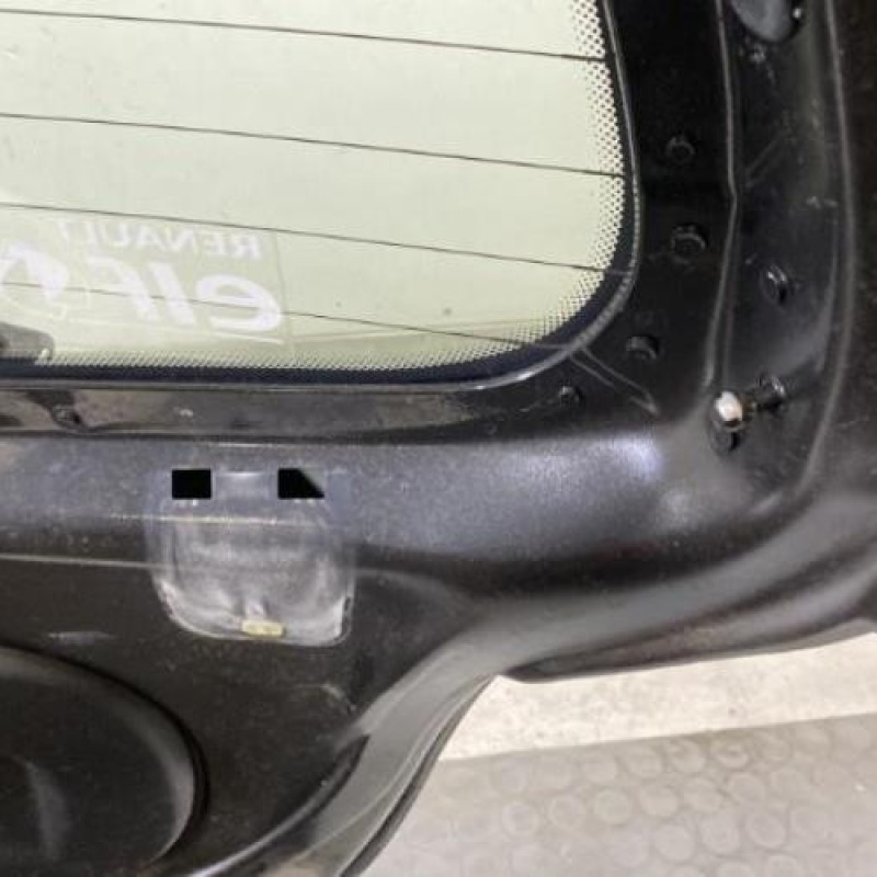 Malle/Hayon arriere RENAULT TWINGO 2 Photo n°10