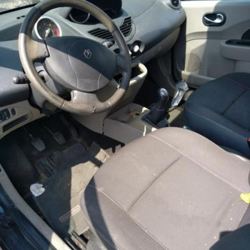 Malle/Hayon arriere RENAULT TWINGO 2 Photo n°19