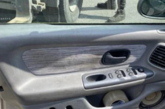 Leve vitre electrique avant droit RENAULT LAGUNA 1