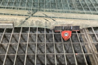 Vitre avant droit TOYOTA YARIS 3