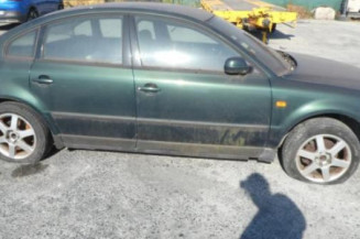 Aile avant droit VOLKSWAGEN PASSAT 4