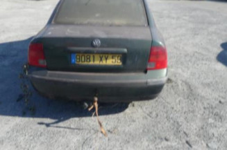 Aile avant droit VOLKSWAGEN PASSAT 4