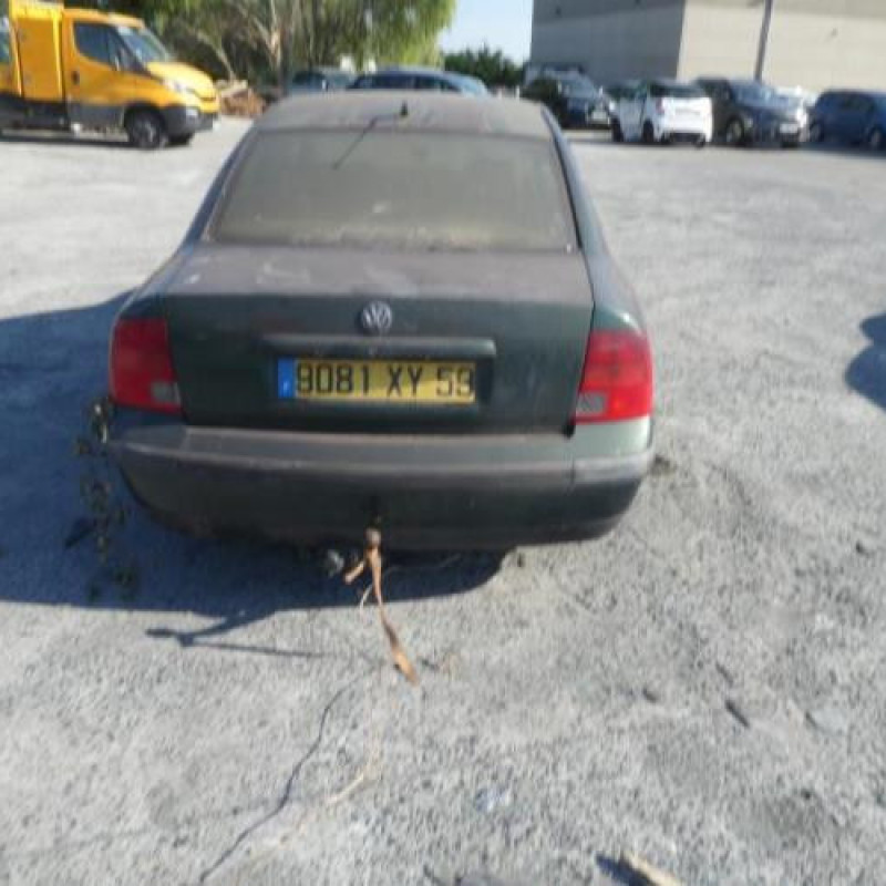 Aile avant droit VOLKSWAGEN PASSAT 4 Photo n°9