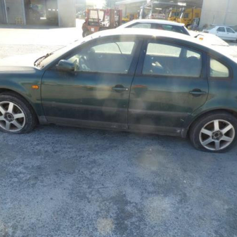 Aile avant droit VOLKSWAGEN PASSAT 4 Photo n°10