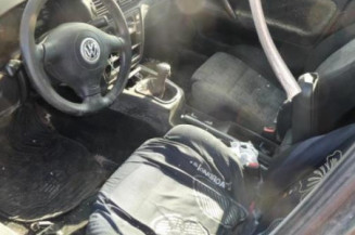 Aile avant droit VOLKSWAGEN PASSAT 4