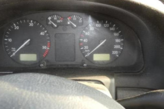 Aile avant droit VOLKSWAGEN PASSAT 4