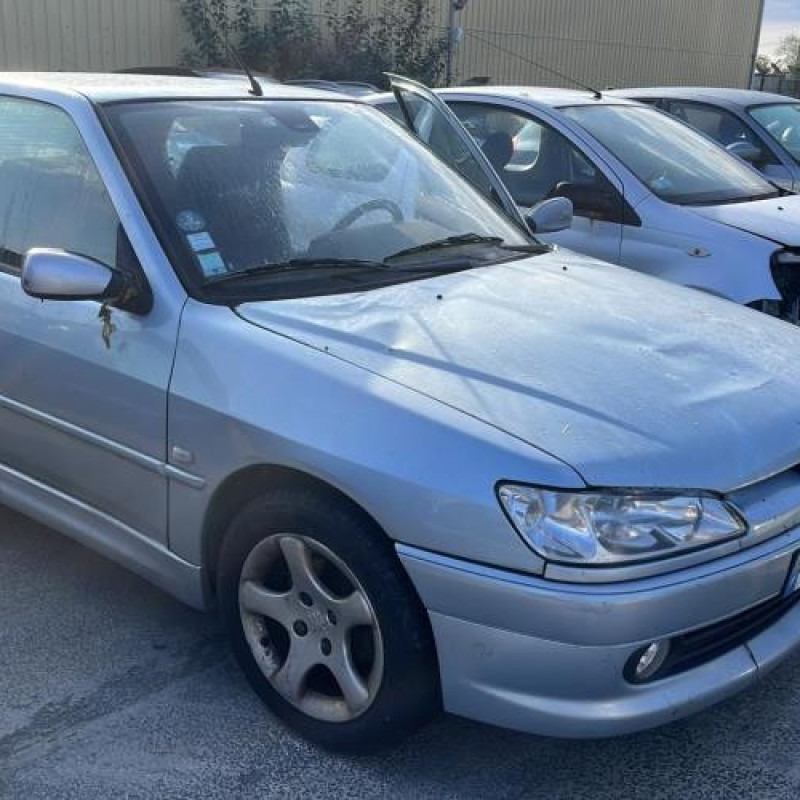 Malle/Hayon arriere PEUGEOT 306 Photo n°15