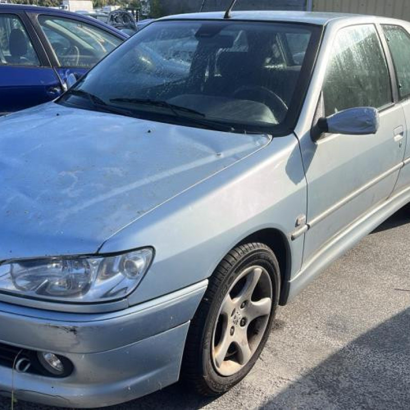 Malle/Hayon arriere PEUGEOT 306 Photo n°16
