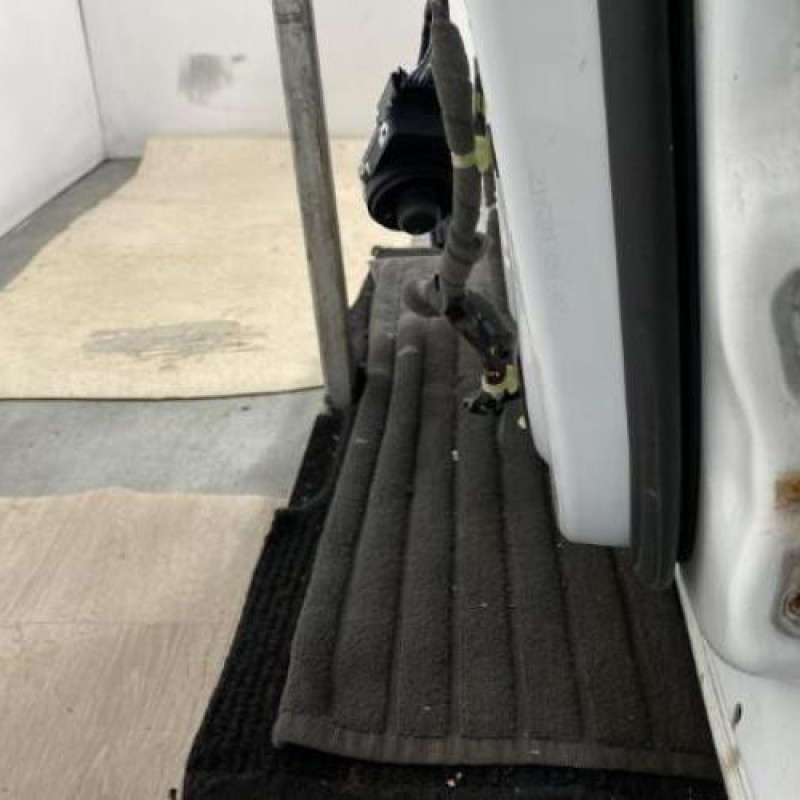 Porte avant gauche OPEL MERIVA B Photo n°5