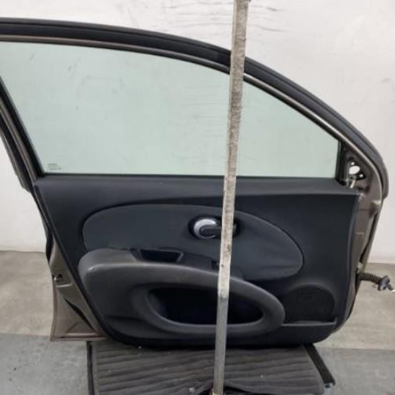 Porte avant gauche NISSAN MICRA 3 Photo n°8