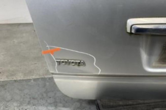 Malle/Hayon arriere TOYOTA COROLLA VERSO 2
