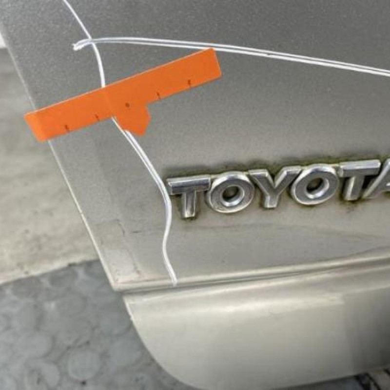Malle/Hayon arriere TOYOTA COROLLA VERSO 2 Photo n°8