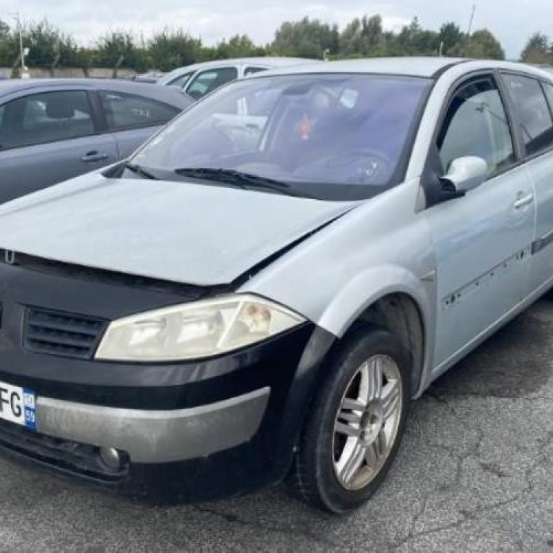 Pare choc avant RENAULT MEGANE 2 Photo n°7