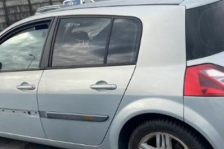 Pare choc avant RENAULT MEGANE 2