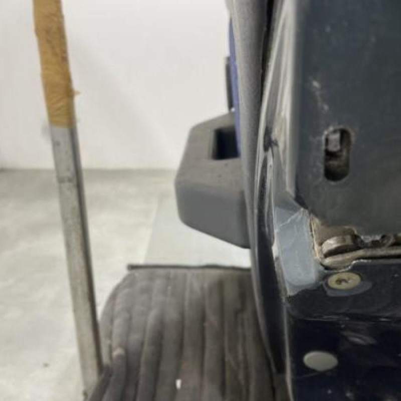 Porte arriere droit PEUGEOT 205 Photo n°4