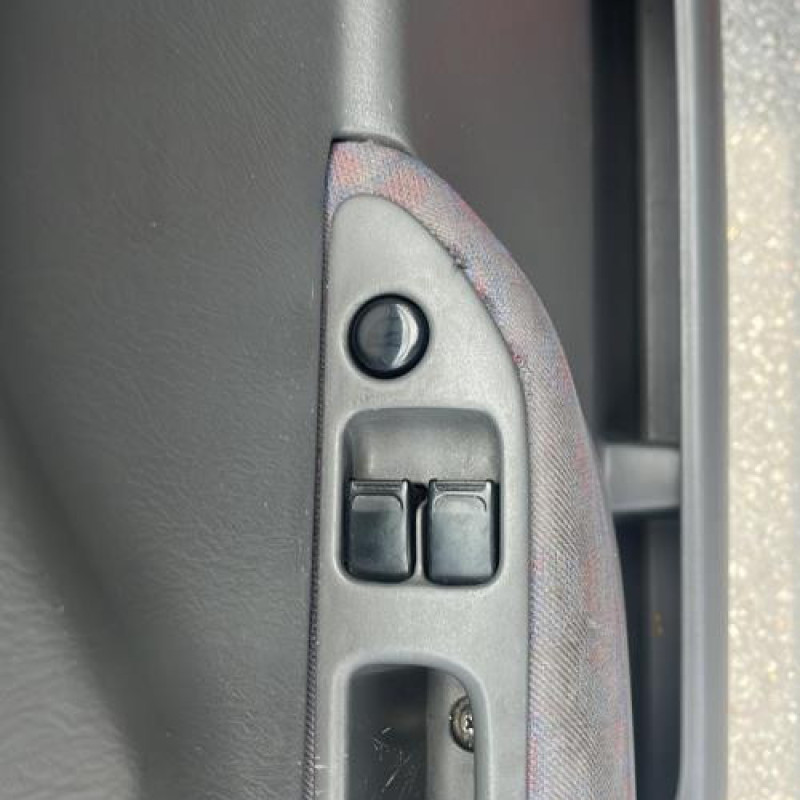 Porte avant gauche SUZUKI WAGON-R Photo n°17