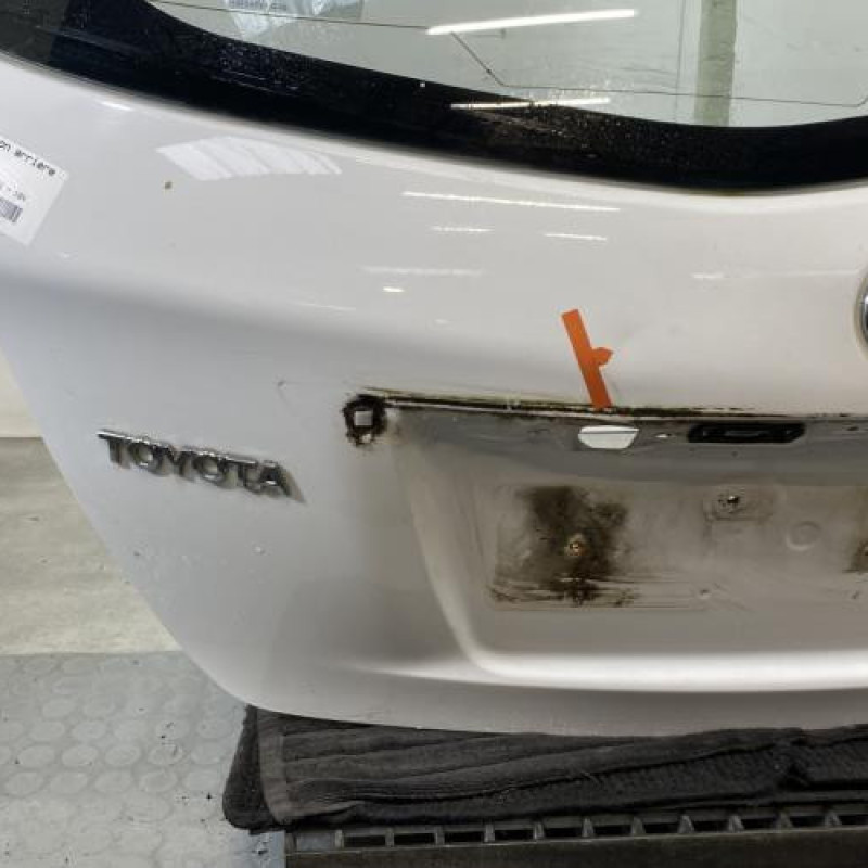 Malle/Hayon arriere TOYOTA YARIS 3 Photo n°9