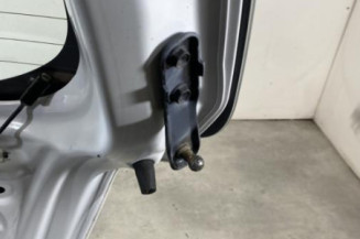Malle/Hayon arriere TOYOTA YARIS 3
