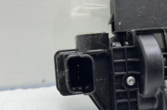 Serrure de coffre PEUGEOT 208 1