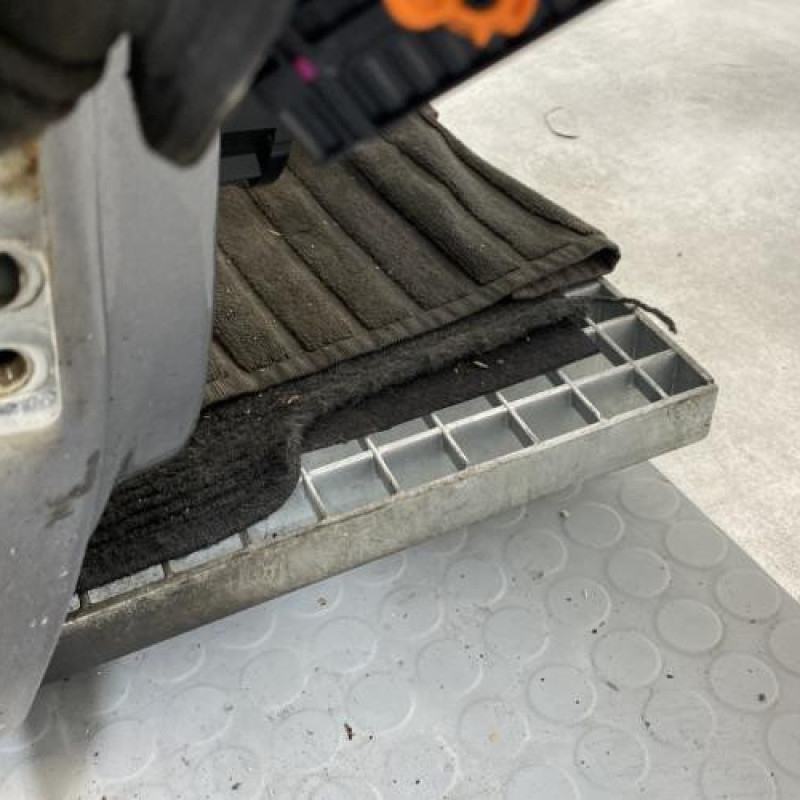 Porte avant droit VOLKSWAGEN GOLF 6 Photo n°3