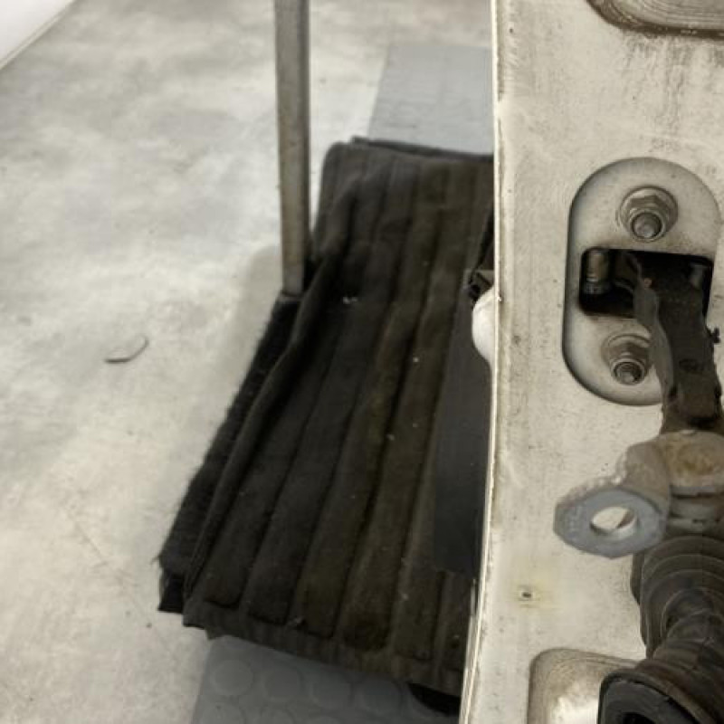 Porte avant gauche FORD KA 2 Photo n°4