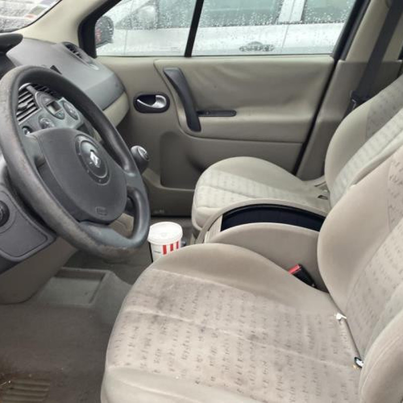 Boite a gants RENAULT SCENIC 2 Photo n°18