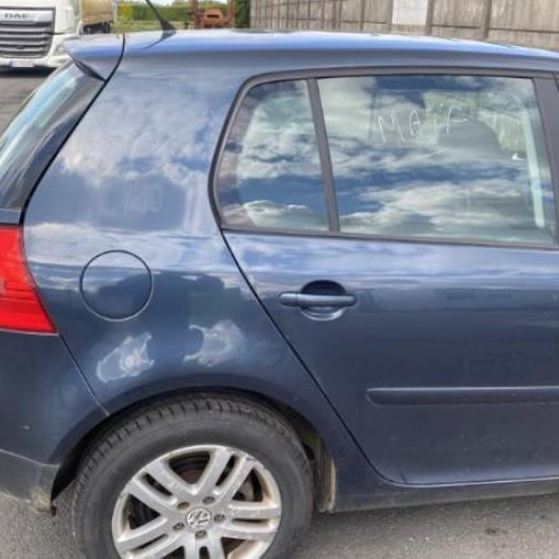 Feu arriere principal droit (feux) VOLKSWAGEN GOLF 5 Photo n°18