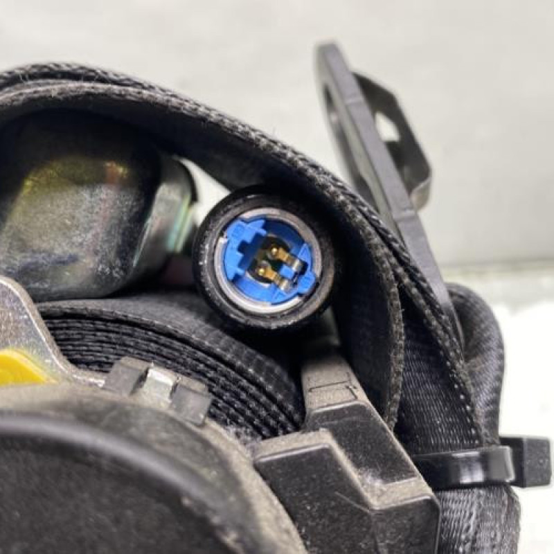 Pretensionneur de ceinture avant droit RENAULT CLIO 4 Photo n°3