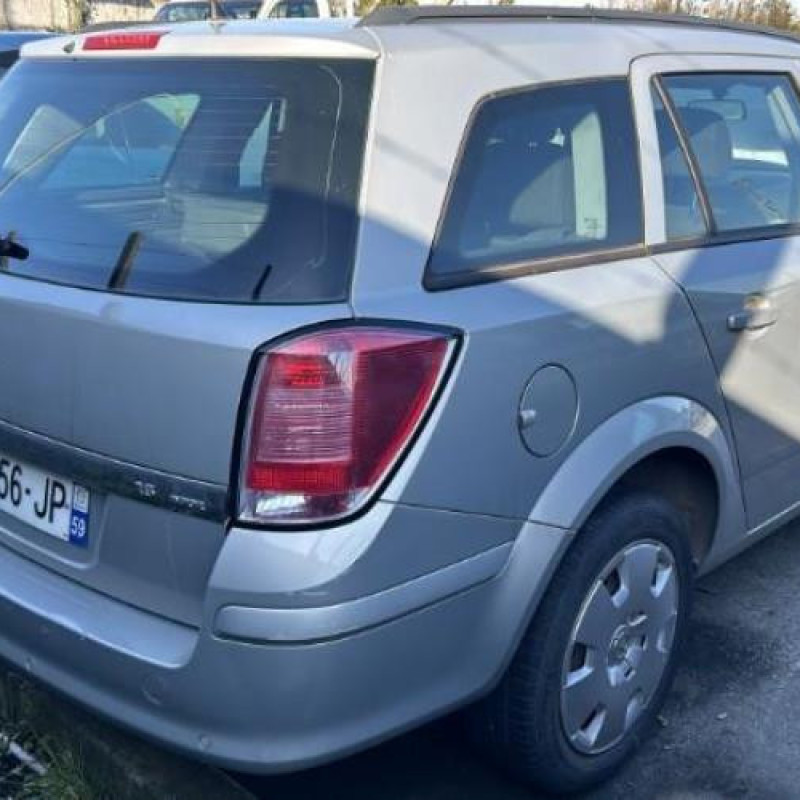 Moteur OPEL ASTRA H Photo n°7