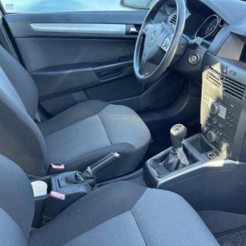Moteur OPEL ASTRA H Photo n°10