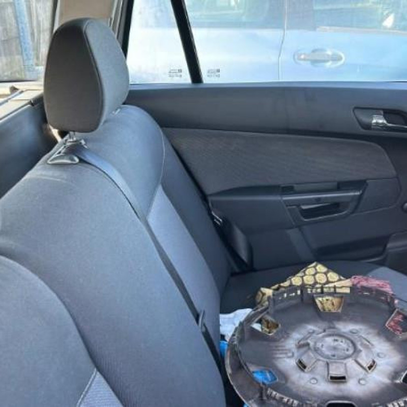 Moteur OPEL ASTRA H Photo n°11