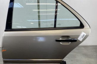 Porte arriere gauche MERCEDES CLASSE C 202 Photo n°1