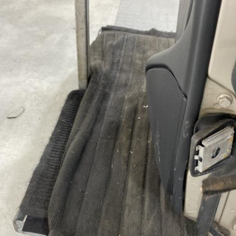 Porte arriere gauche MERCEDES CLASSE C 202 Photo n°5