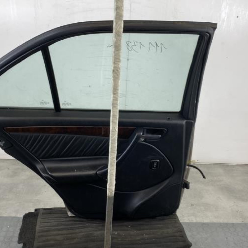 Porte arriere gauche MERCEDES CLASSE C 202 Photo n°8