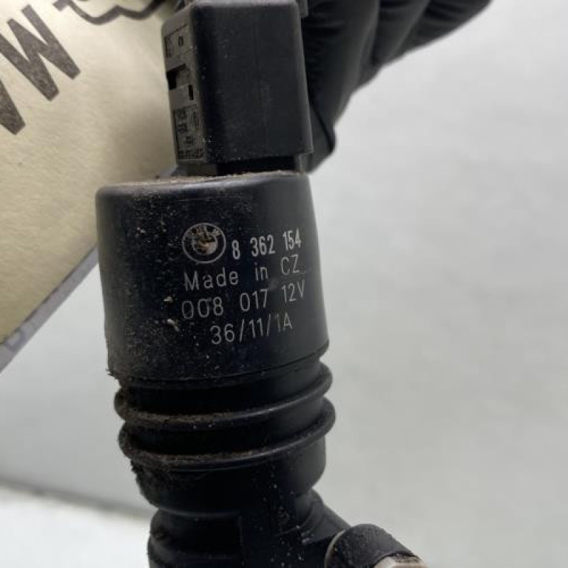 Pompe lave glace arriere BMW SERIE 5 F11 Photo n°3