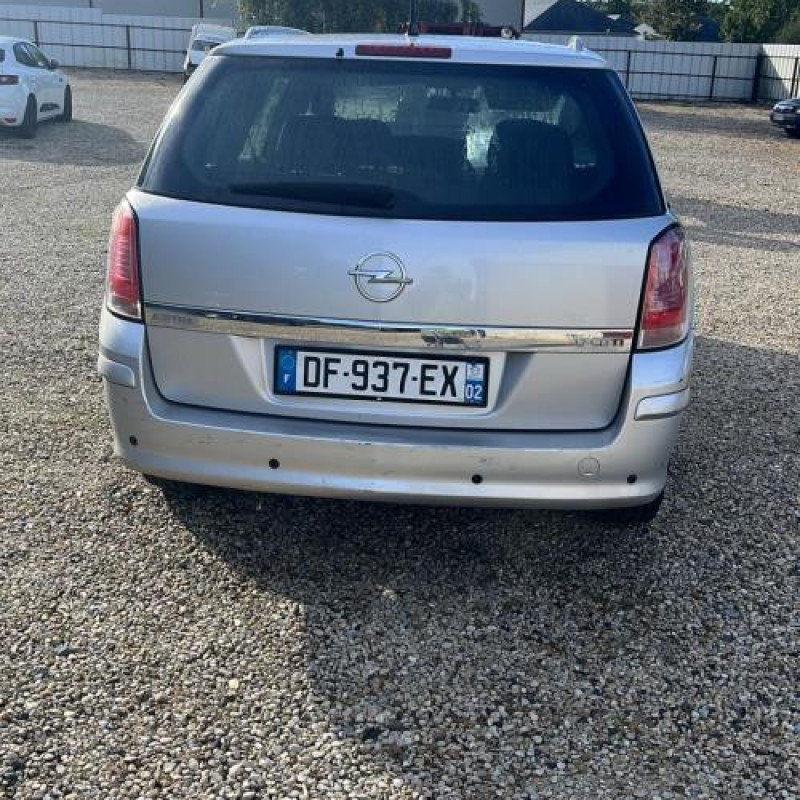 Moteur OPEL ASTRA H Photo n°3