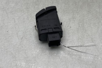 Bouton de warning BMW SERIE 5 F11