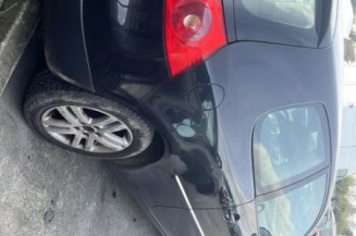 Vitre avant gauche VOLKSWAGEN GOLF 5