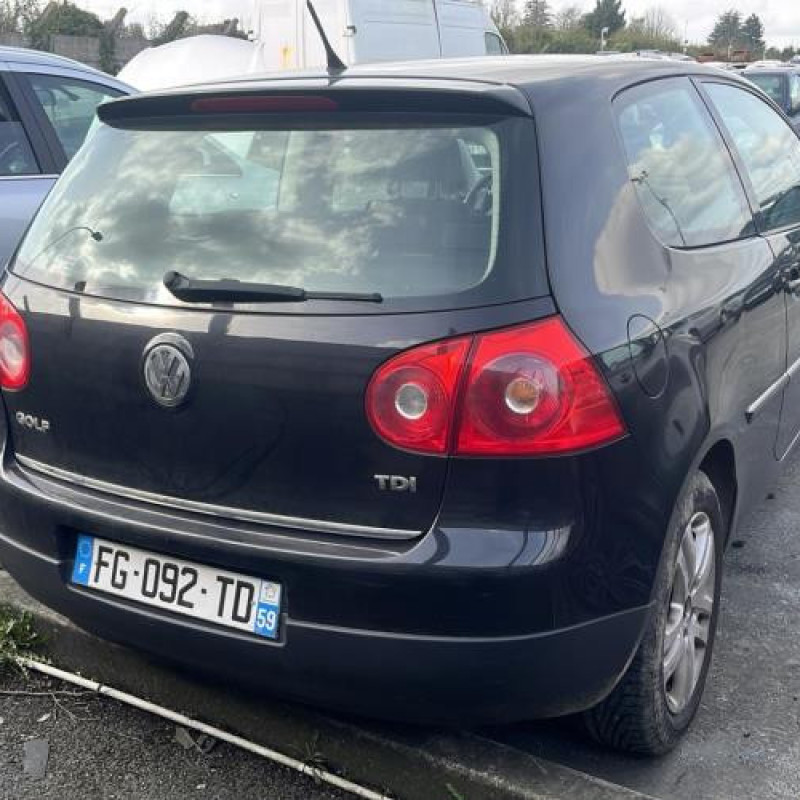 Vitre avant gauche VOLKSWAGEN GOLF 5 Photo n°10