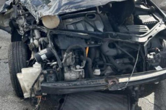 Vitre avant gauche VOLKSWAGEN GOLF 5