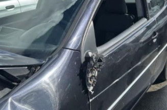 Vitre avant gauche VOLKSWAGEN GOLF 5